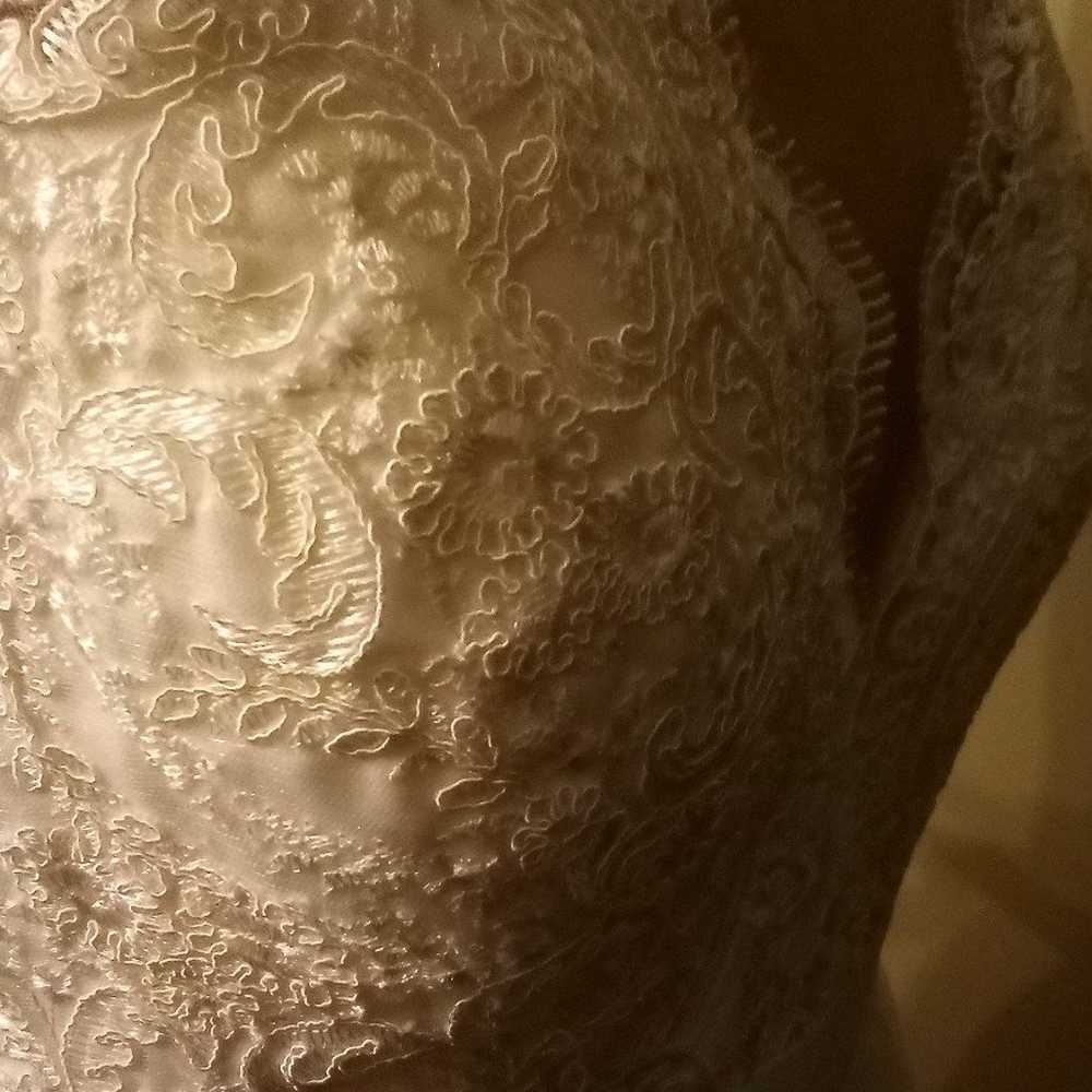 Beautiful wedding dress by jjs size 16 new with t… - image 2