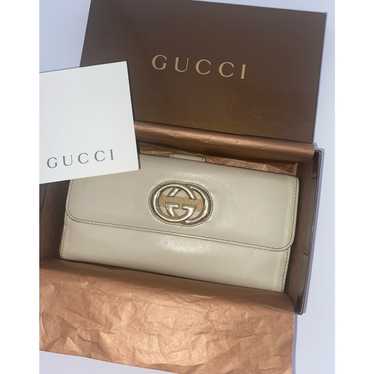 Gucci Authentic Gucci Long Wallet Beautiful