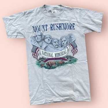 vintage 1990s mount rushmore graphic tee