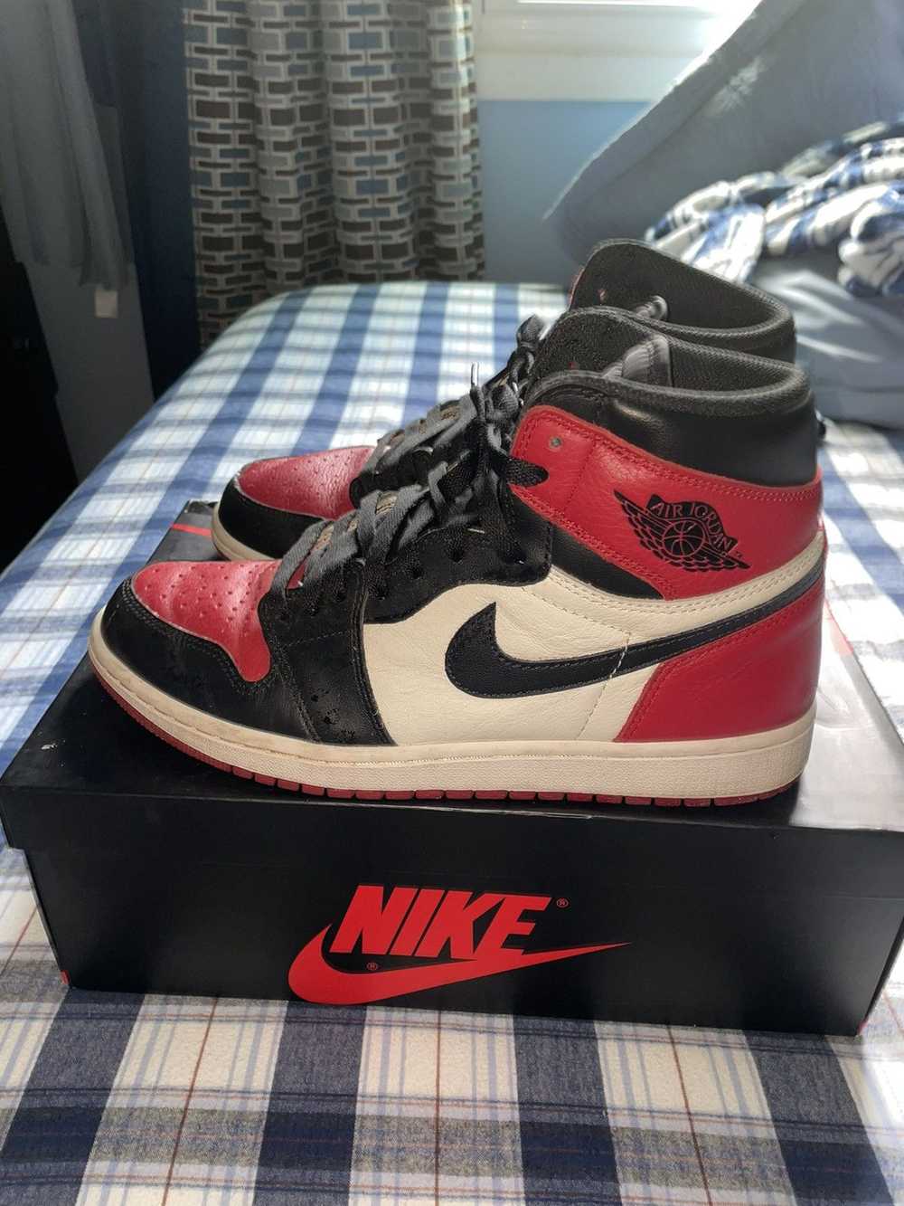 Jordan Brand × Nike Air Jordan 1 Bred Toe - image 2