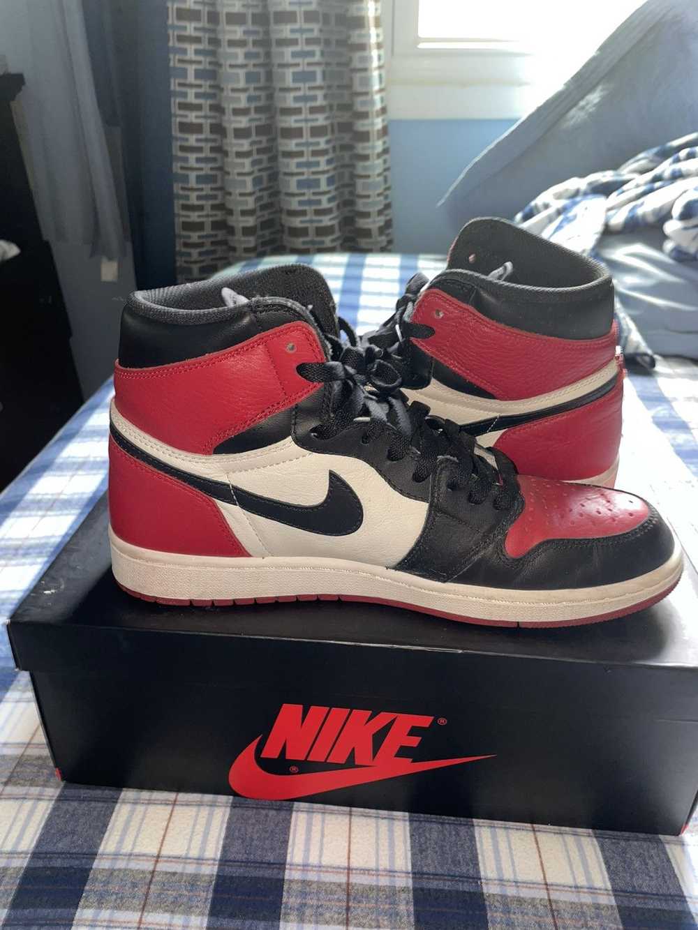 Jordan Brand × Nike Air Jordan 1 Bred Toe - image 4