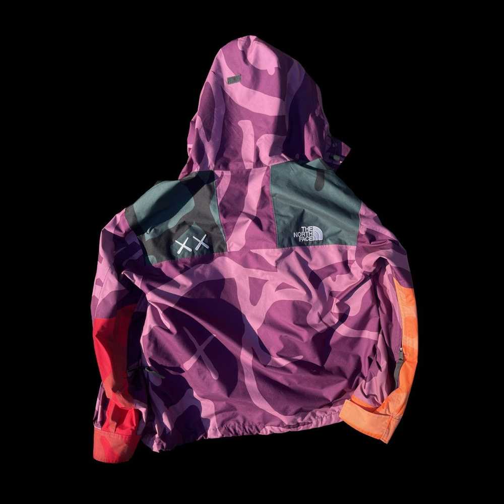 Kaws × The North Face KAWS x NORTH FACE RETRO 198… - image 2