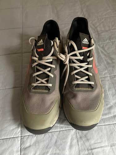 Adidas Originals Mountain Biking Shoes (9) | Used,