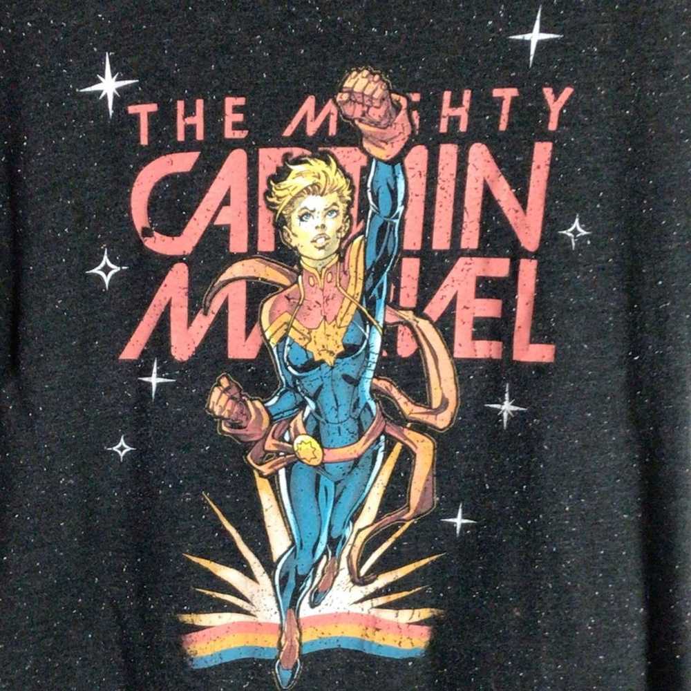 Marvel Comics Captain Marvel textured T Shirt Bla… - image 2