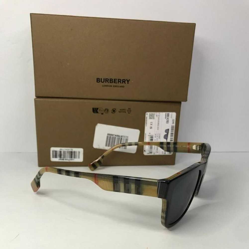 Burberry Sunglasses - image 4