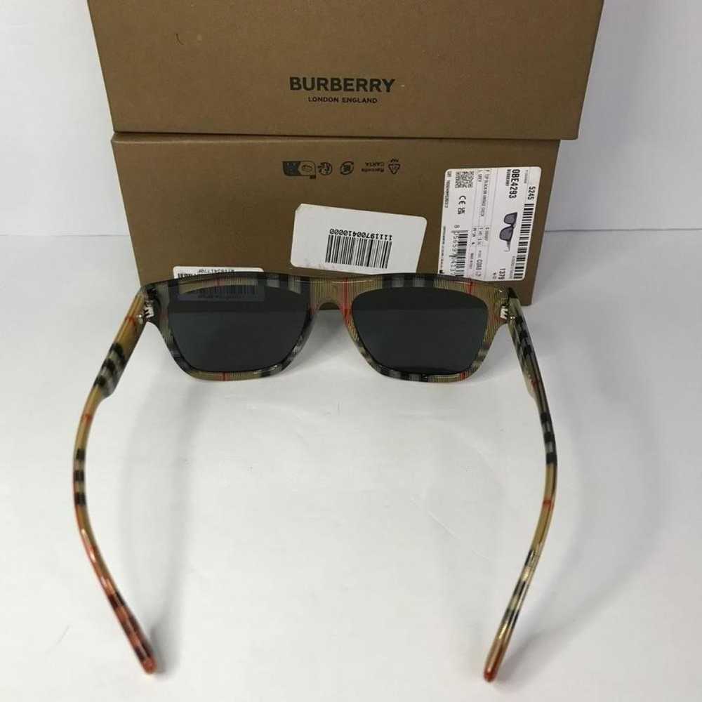 Burberry Sunglasses - image 5