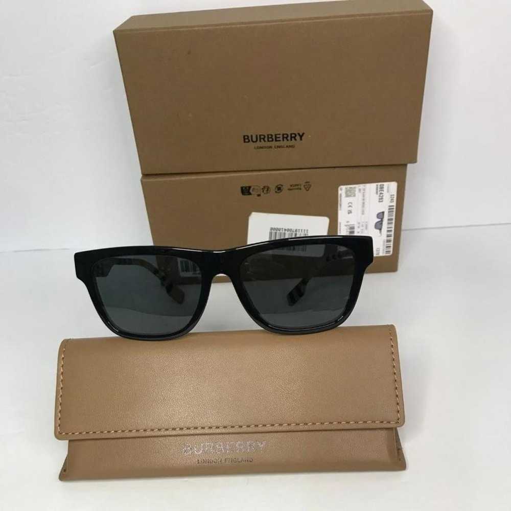 Burberry Sunglasses - image 8