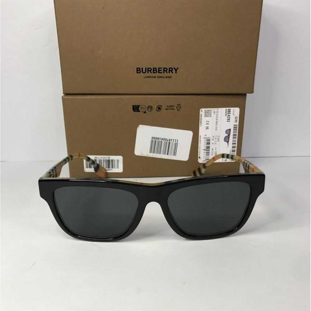 Burberry Sunglasses - image 9