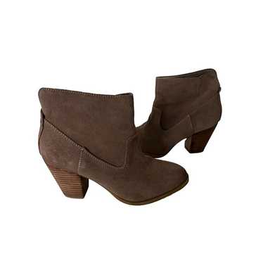 FRYE Tan Suede Ankle Booties Boots Size 7.5