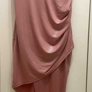 Lulus dress pink with side slit size XS.