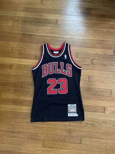 Mitchell & Ness 1997-1998 Michael Jordan hardwood 