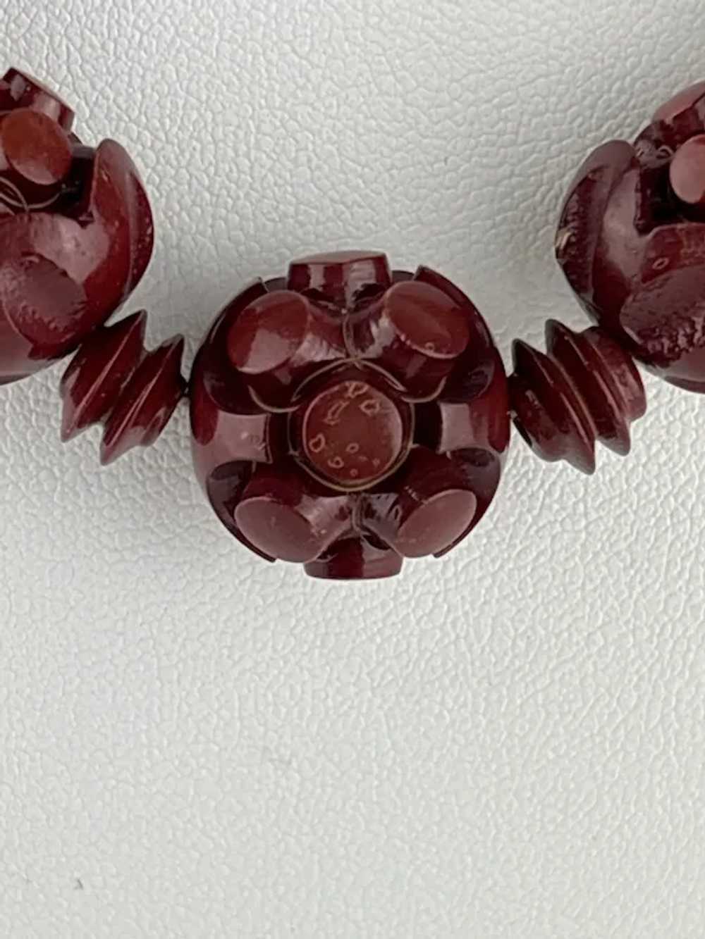 Vintage Carved Chinese Red Lacquer Shou Bead Neck… - image 3