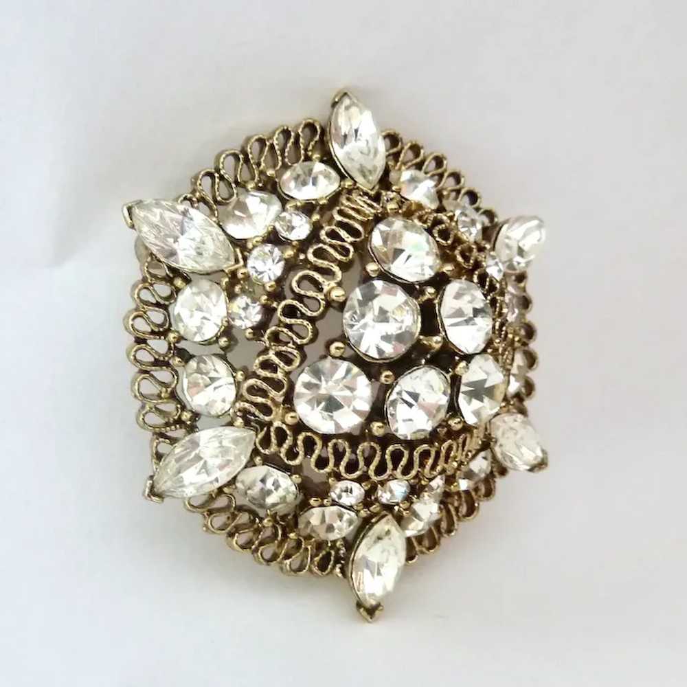 Sparkly Domed Filigree Gold Tone Brooch Signed LI… - image 5