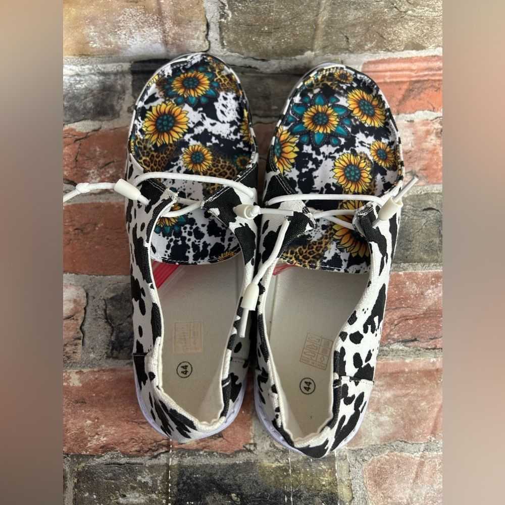 Brand Sunflower Cow Pattern Print Loafers Size 44… - image 3