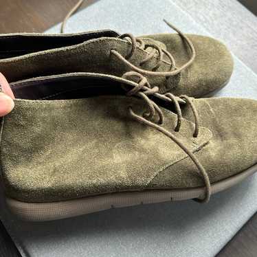 New olive green aerosoles shoes size 7 no box