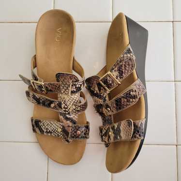 Vionic Vionic 7 Snakeskin Print Wedge Sandals RAD… - image 1