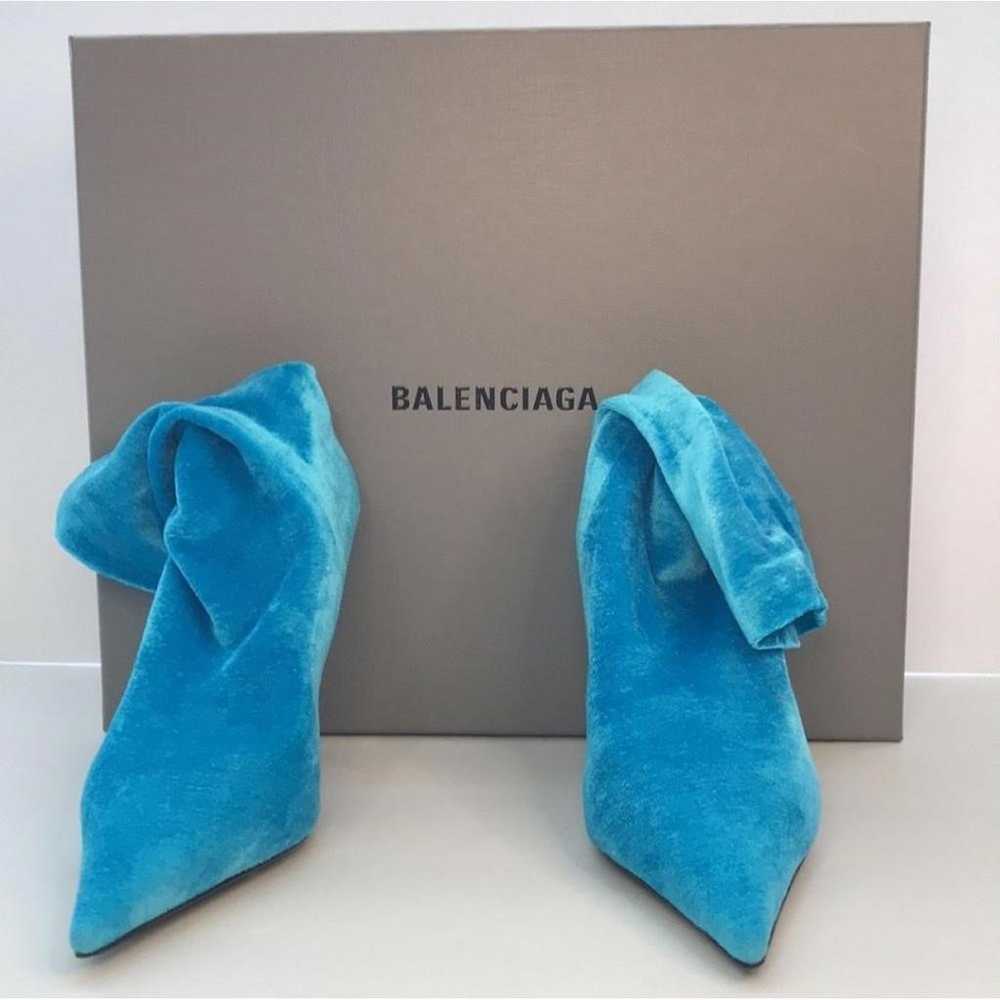 Balenciaga Velvet snow boots - image 9