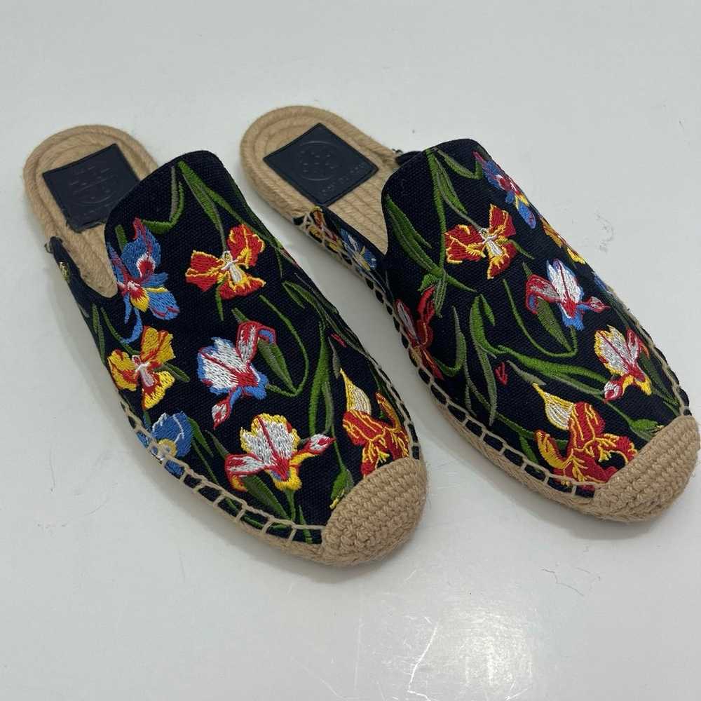 Tory Burch Embroidered Floral Espadrille Slides M… - image 2