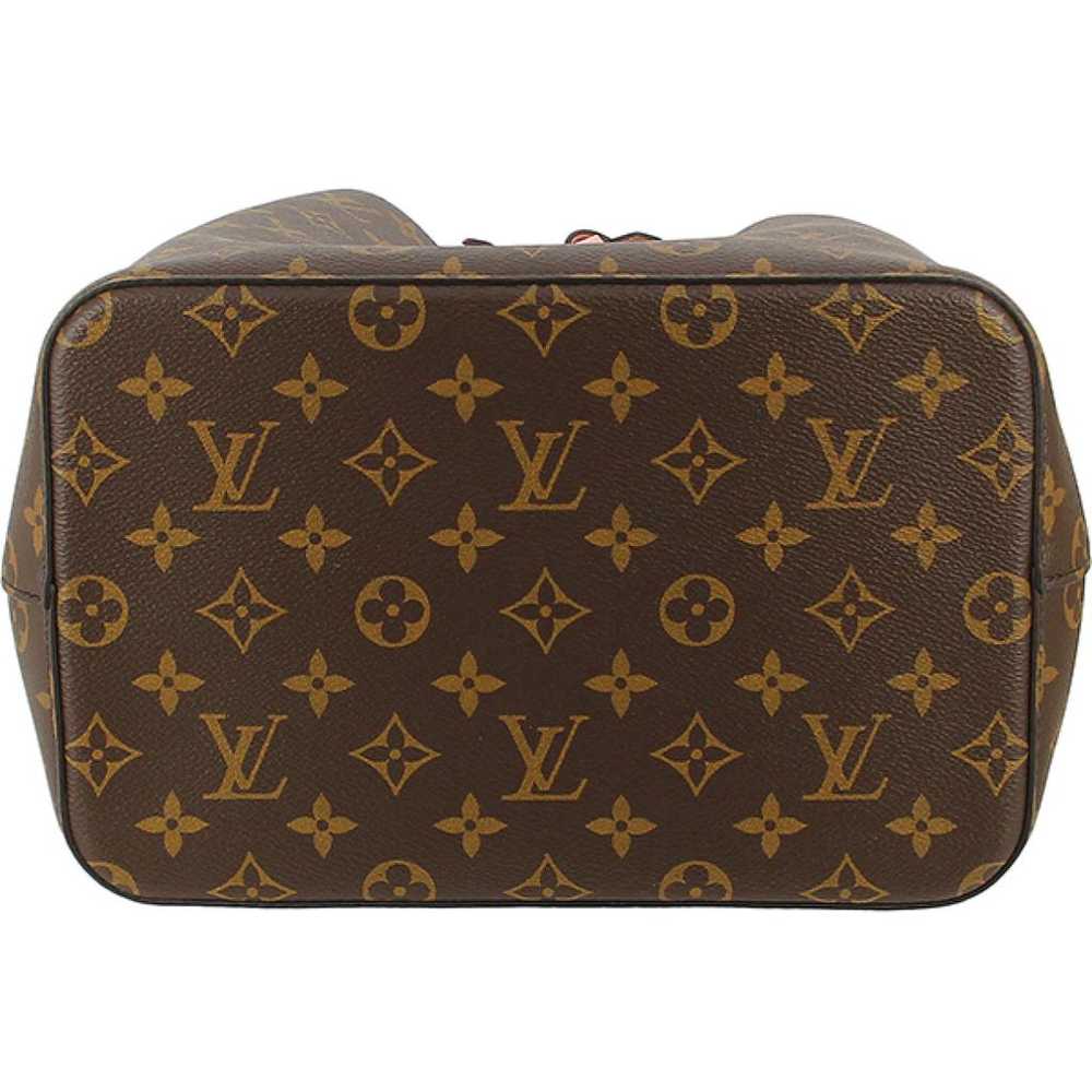 Louis Vuitton NéoNoé leather handbag - image 4