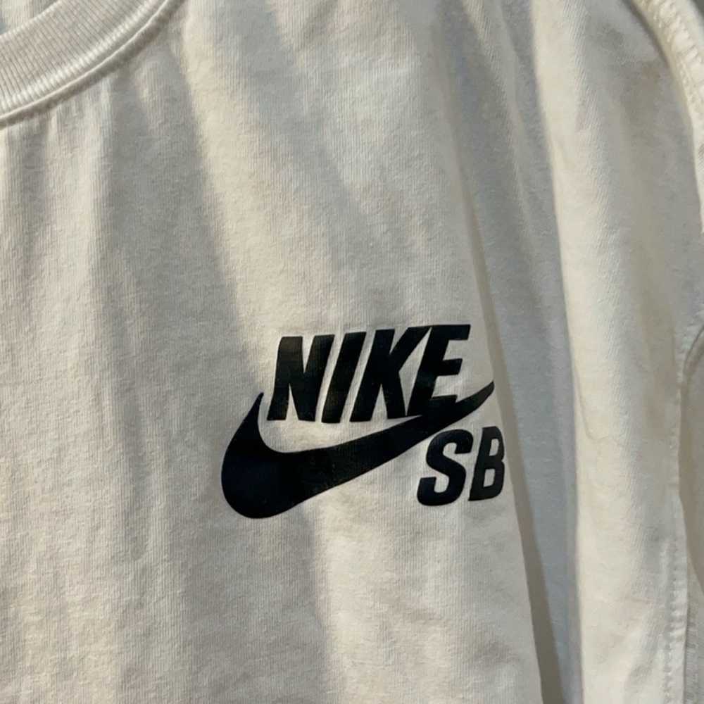 Nike SB Tshirt size large - image 3