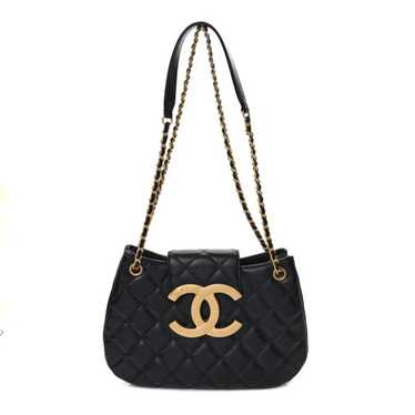 CHANEL Lambskin Quilted CC Messenger Black