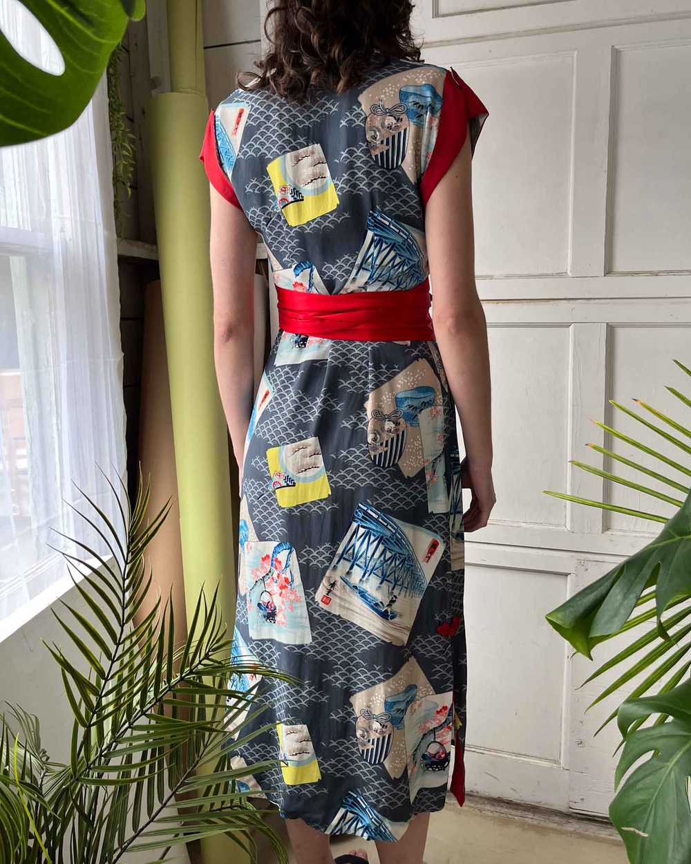50s Hawaiian Novelty Print Dress | S - image 5