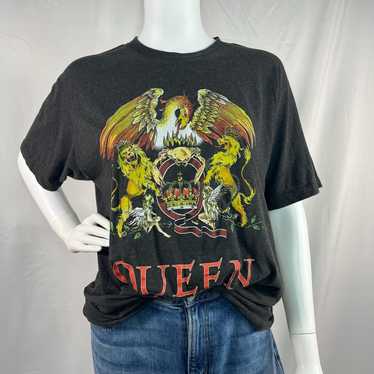 Queen Band Graphic T-Shirt Size Large