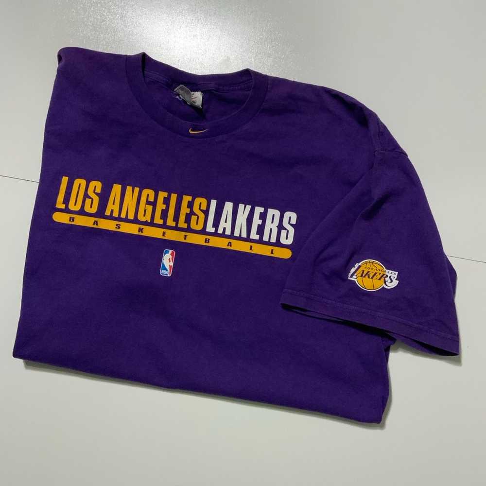 Vintage Y2K Nike Los Angeles Lakers Center Swoosh… - image 1