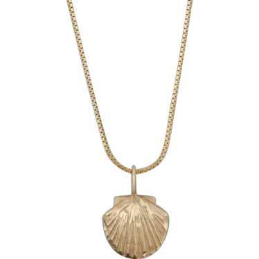 14k Yellow Gold Seashell Pendant with Box Chain N… - image 1