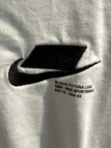 Nike The Nike tee