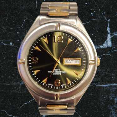 Vtg Men's Puritan Wristwatch Silver Gold Tone Runn
