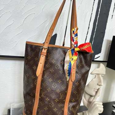 Louis Vuitton Bucket GM Monogram Shoulder Bag