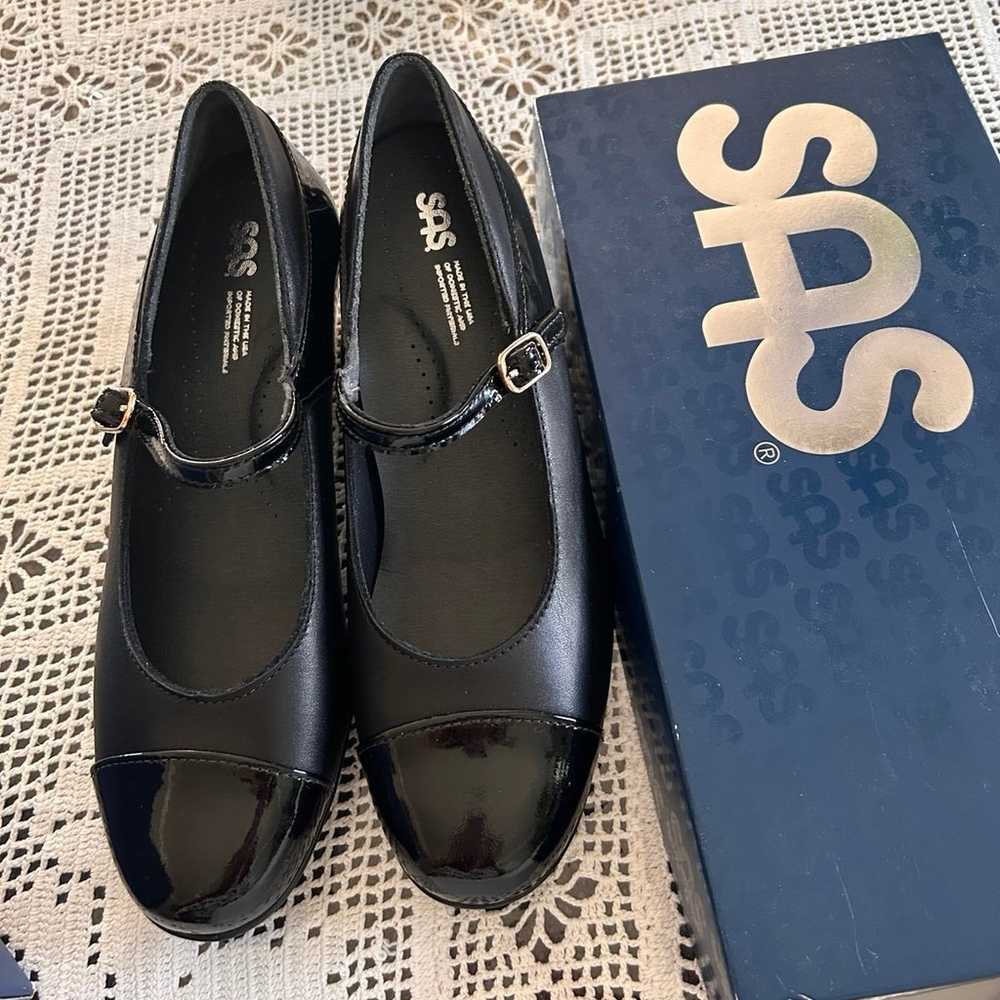 sas shoes - image 1