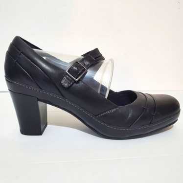 Clarks Artisan black leather Mary Jane pump heel 7