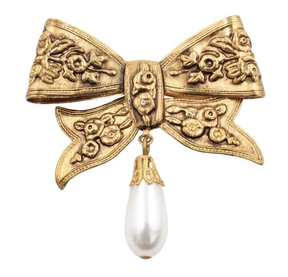 Brooch Bow Ornate Puffy Antiqued Gold Tone Pearl … - image 2