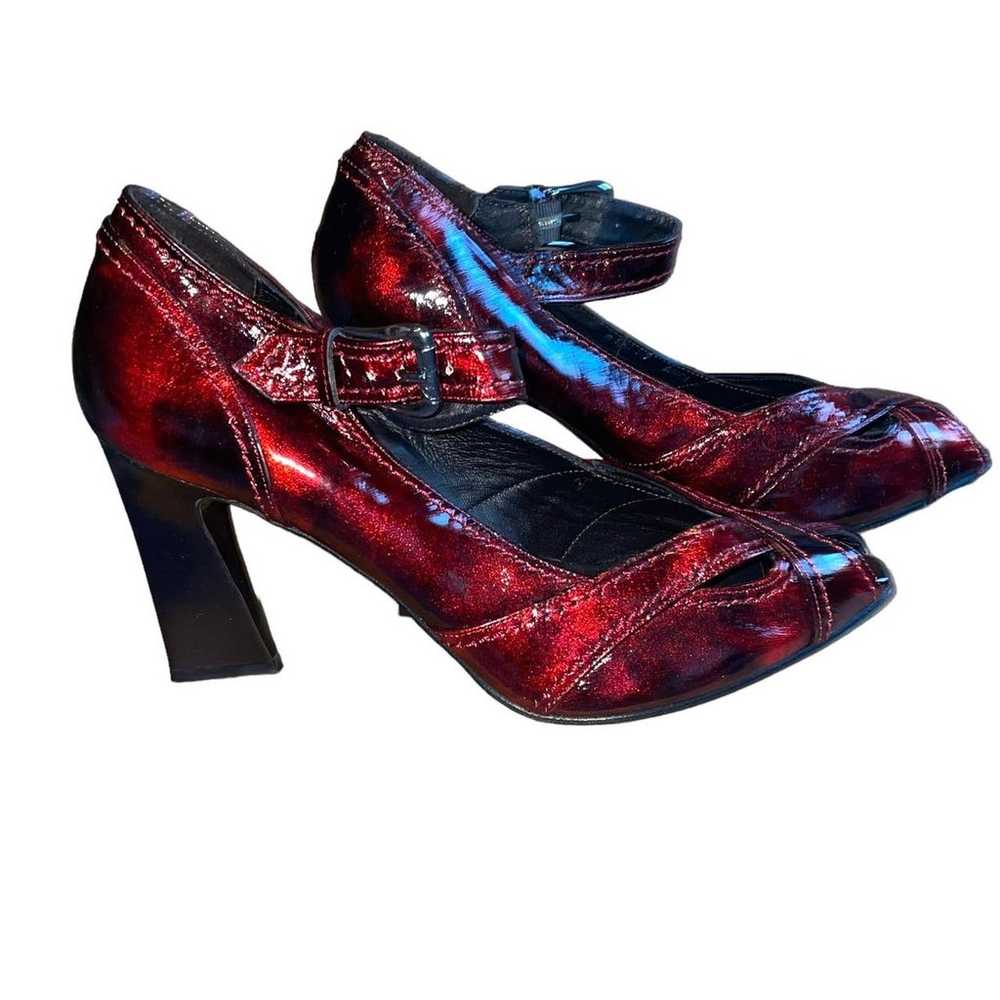 Donald Pliner Sz 8 Red Patent Leather Heels Ruby … - image 1