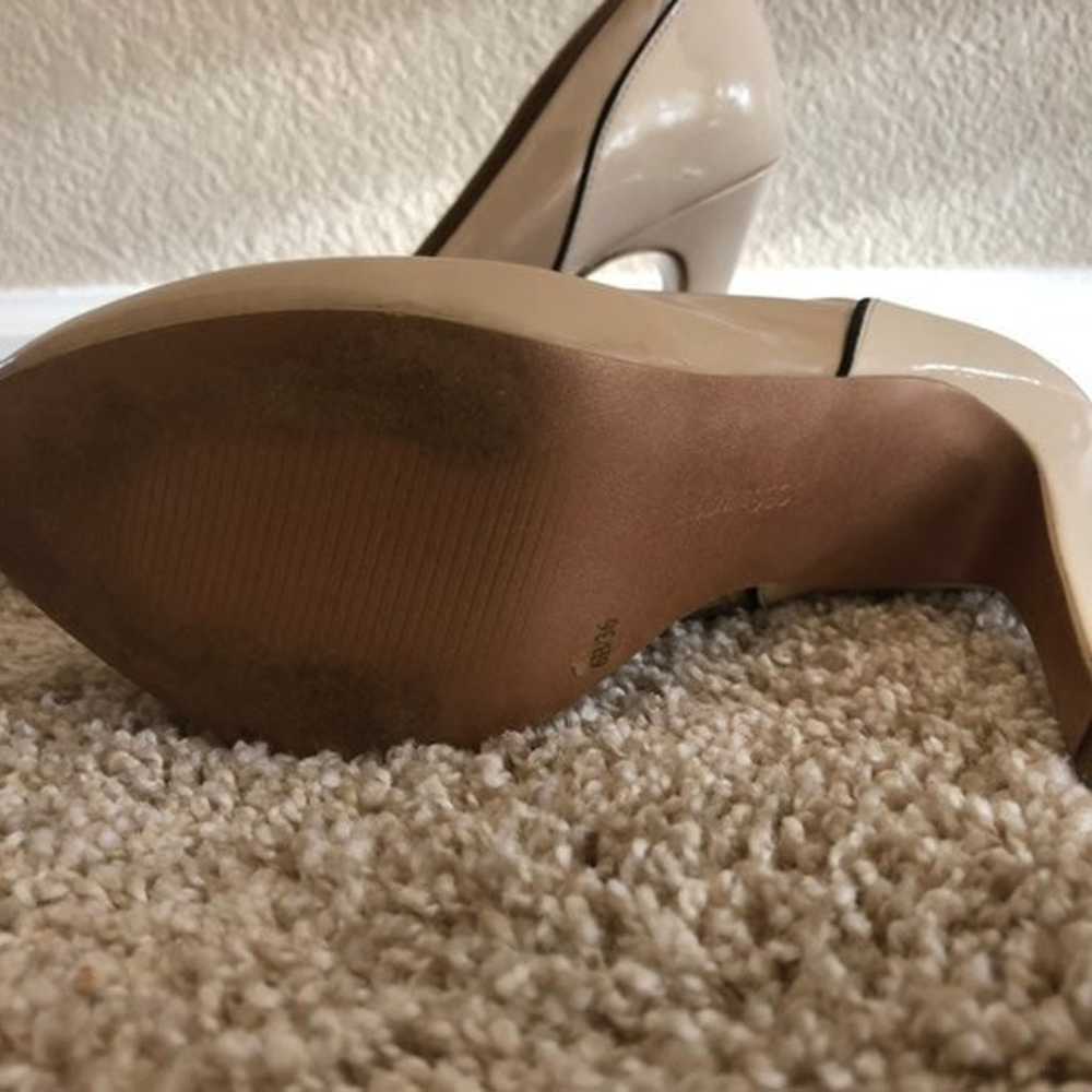 BCBGeneration Beige Heels Sz. 6 Partying - image 7