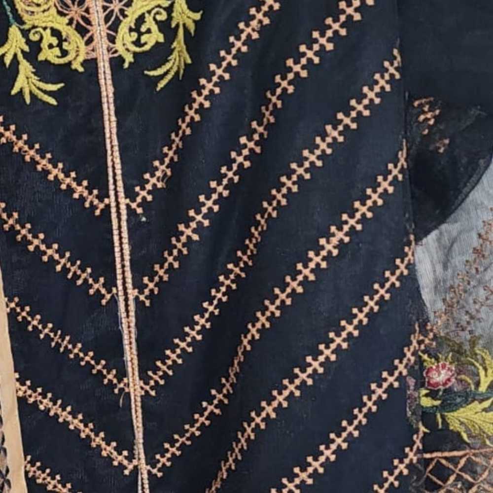 Pakistani shalwar kameez - image 3