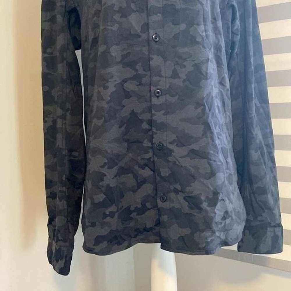 Lululemon Gray & Black Camo Down to the Wire Long… - image 3