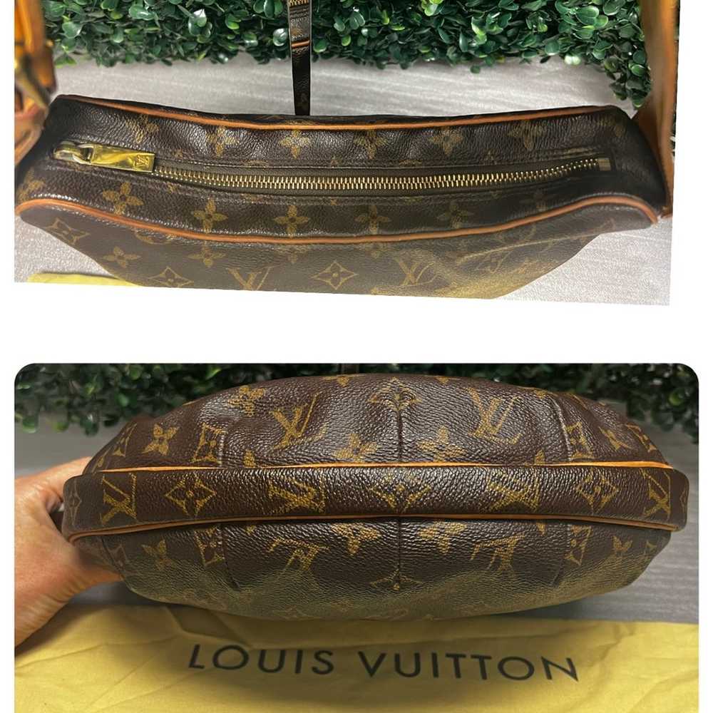 Louis Vuitton Croissant MM - image 8