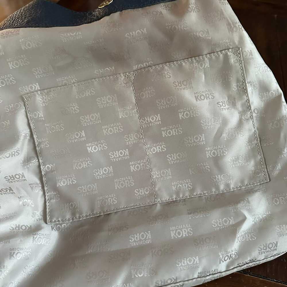 Michael Kors Austin Pebble Leather Shoulder Bag N… - image 6