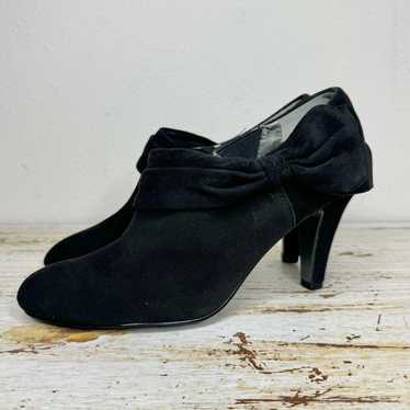 Tahari Black Greyson Suede Heeled Ankle Boots 8M