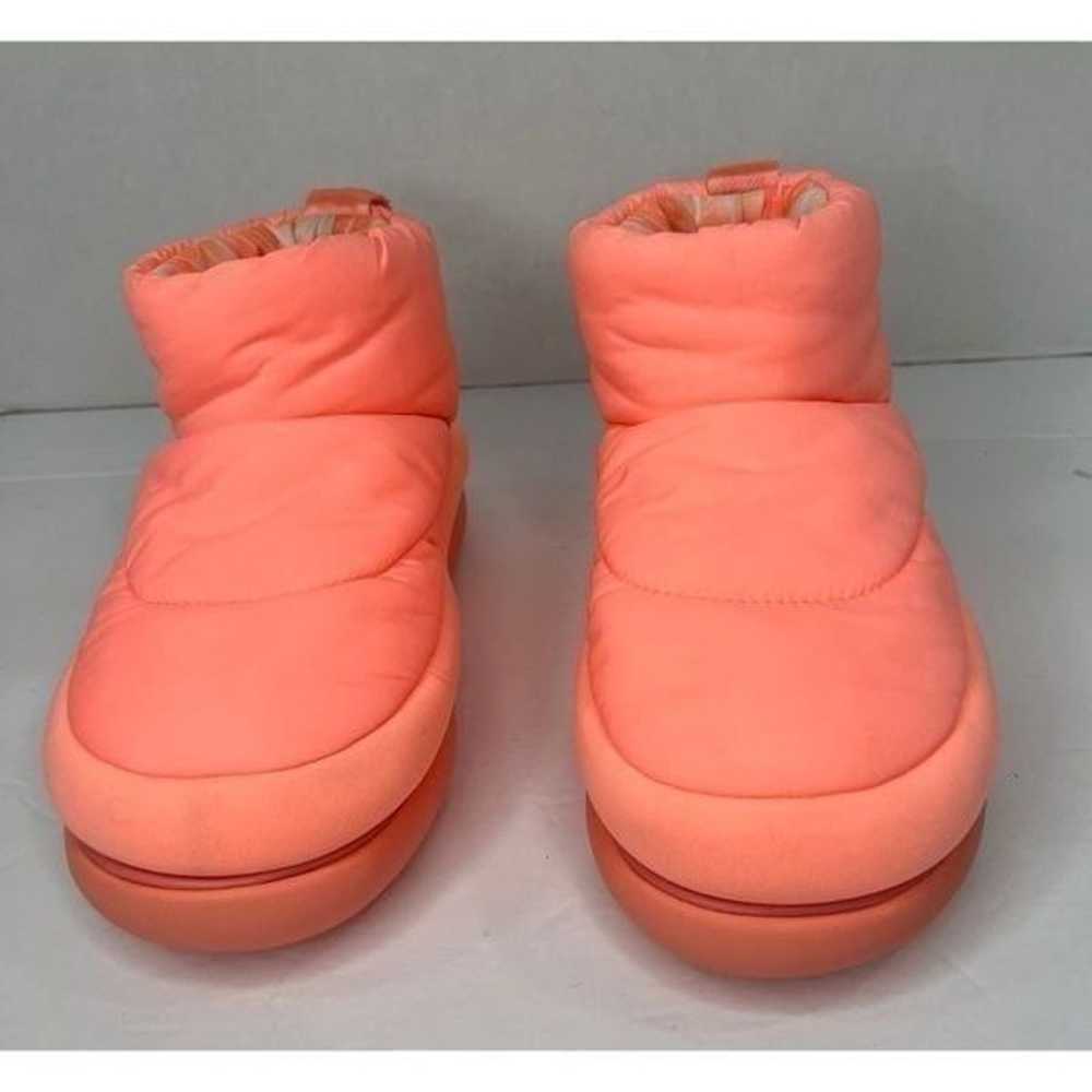 NWOT! UGG Classic Maxi Mini Neon Coral Quilted Pl… - image 5