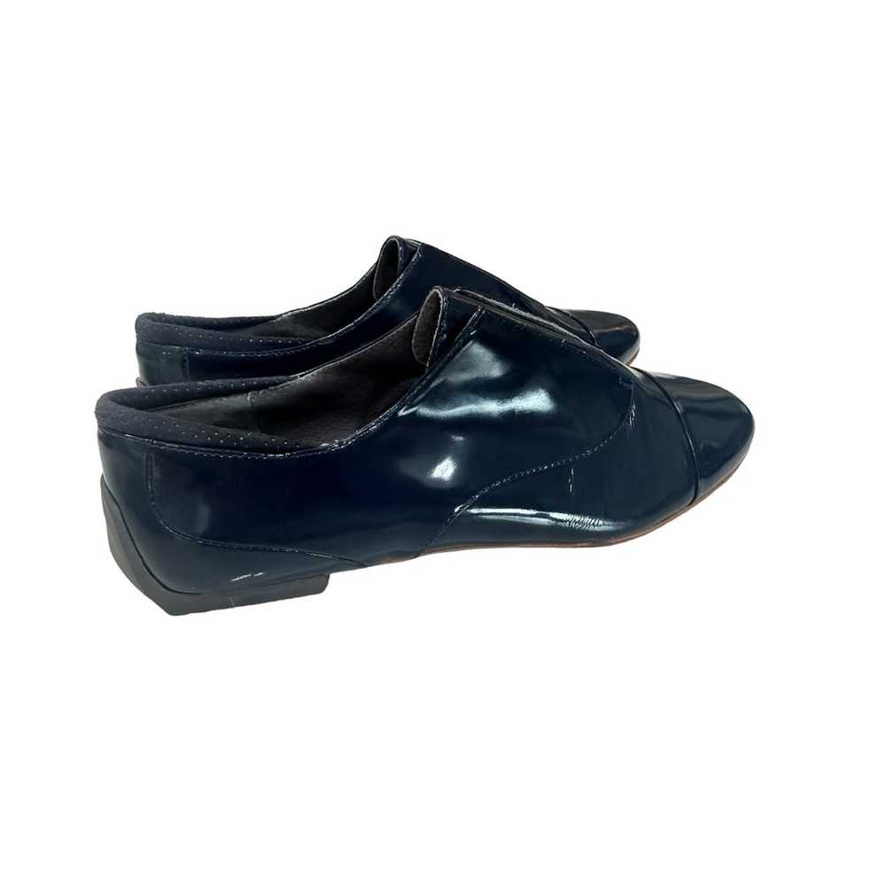 TSUBO Dark Navy Blue Women’s Patent Leather Slip … - image 3