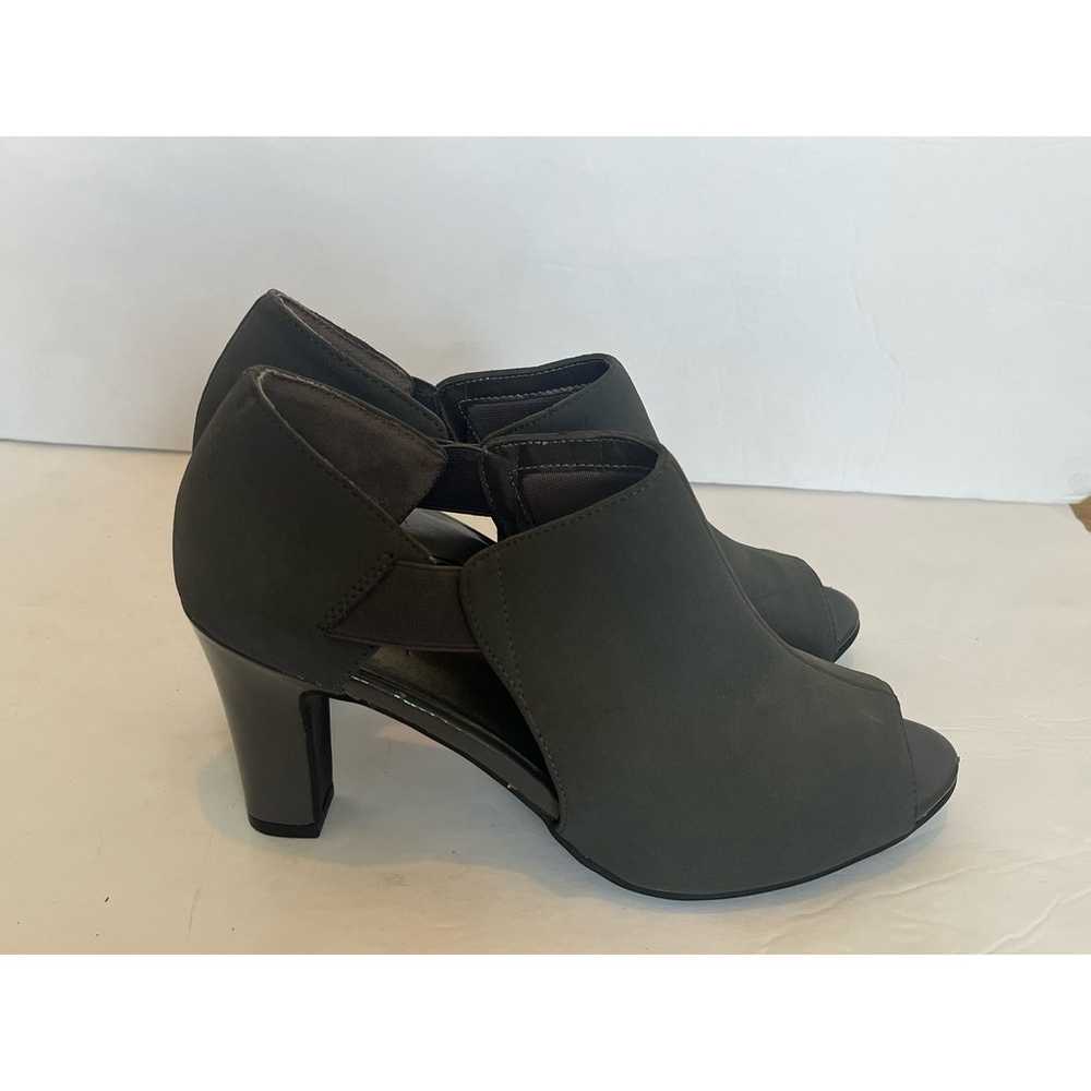 Life Stride Open Toe and Side Bootie Heel Size 8 M - image 2