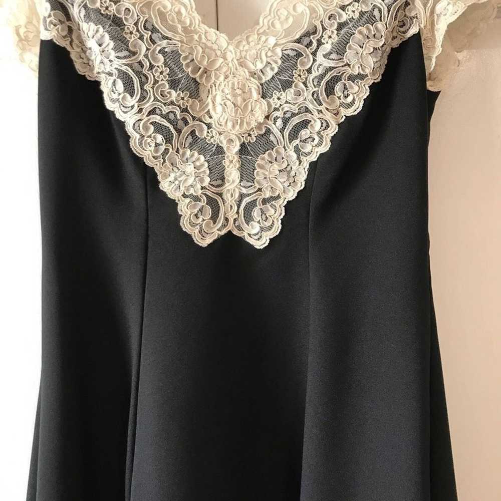 Victorian lace and pearl dress Vintage - image 11