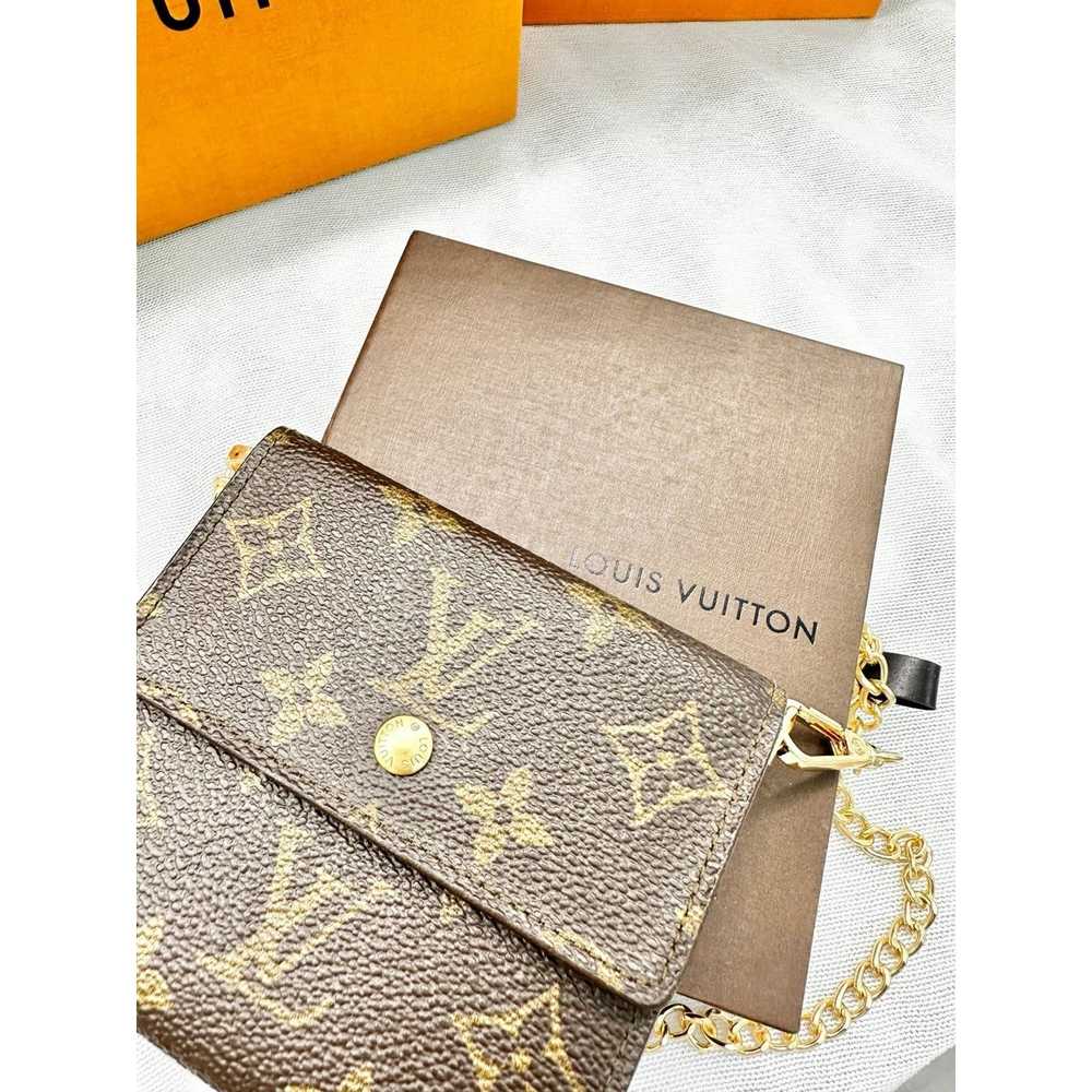 Louis Vuitton Louis Vuitton Crossbody Wallet - image 2