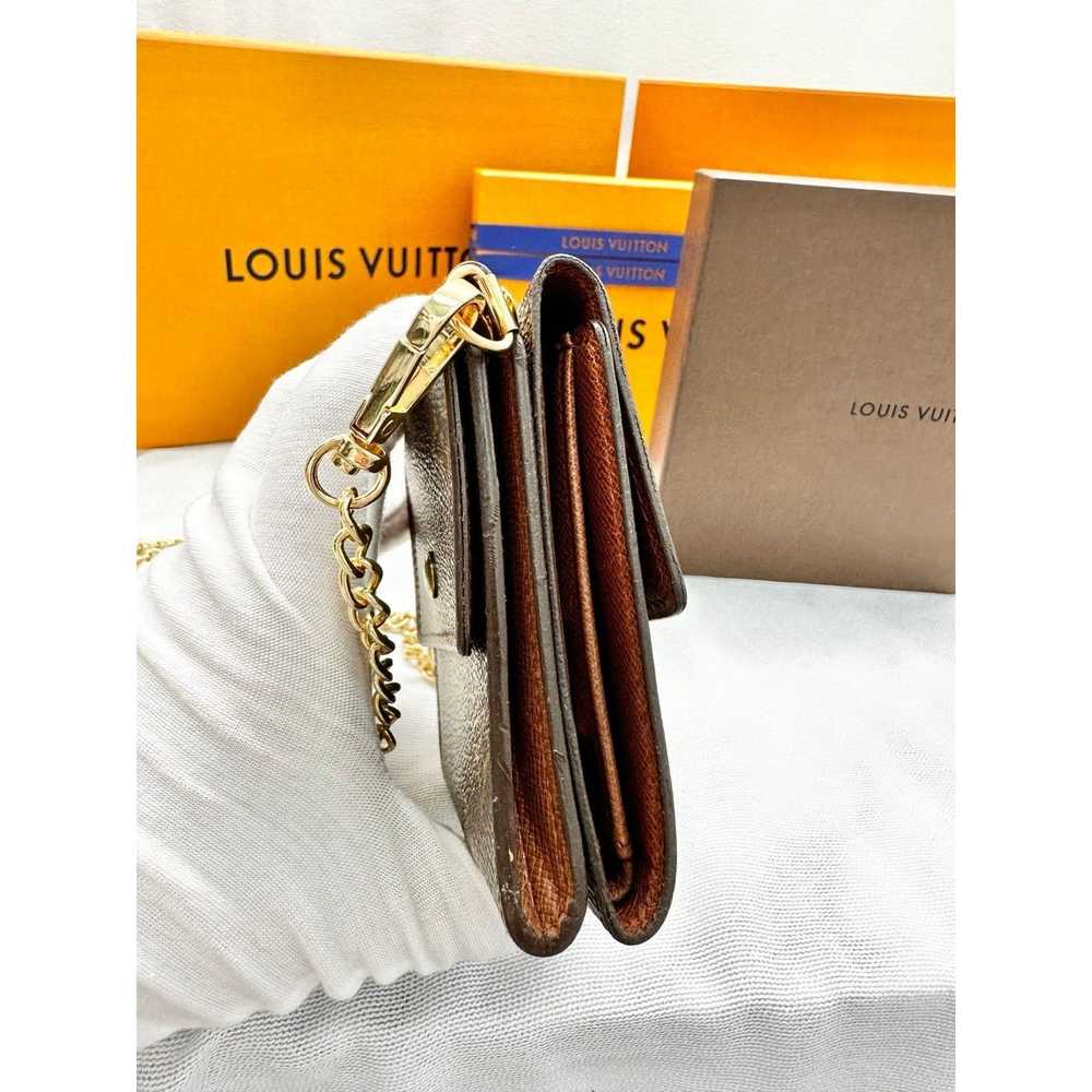 Louis Vuitton Louis Vuitton Crossbody Wallet - image 9