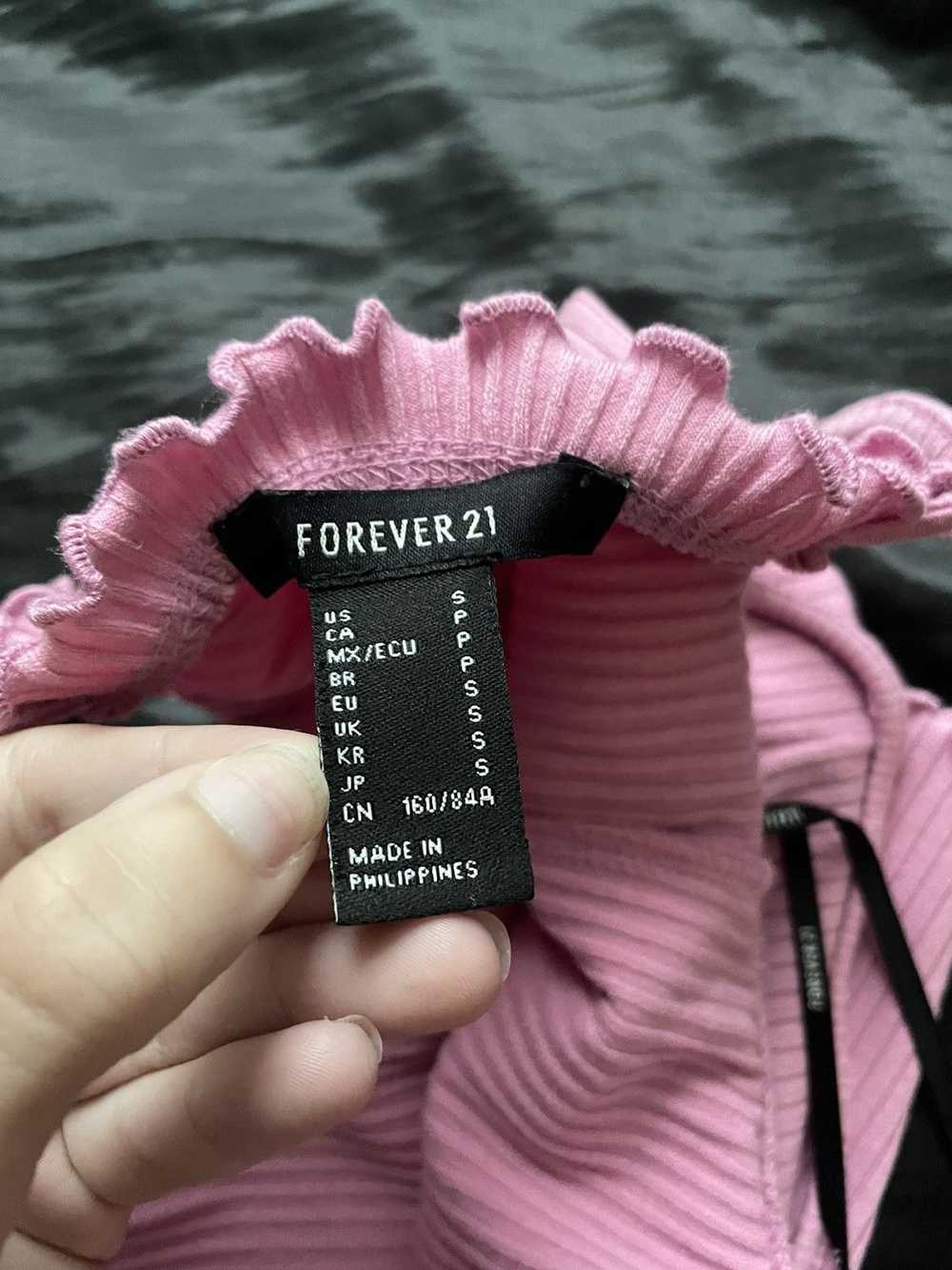 Forever 21 forever 21 pink crop - image 2