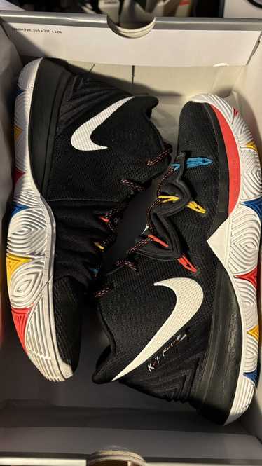 Nike NIKE KYRIE 5 X FRIENDS SZ 10